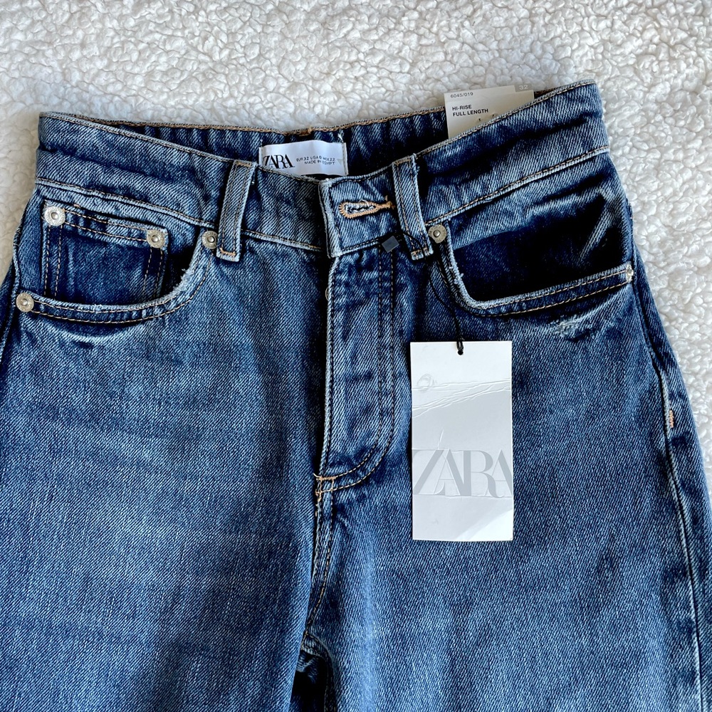 Zara straight leg high-waisted blue jeans